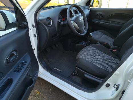 NISSAN March 1.6 16V 4P S FLEX, Foto 9