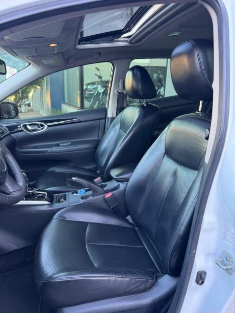 NISSAN Sentra 2.0 16V 4P, Foto 7