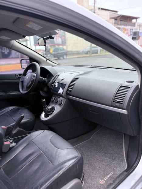 NISSAN Sentra 2.0 16V 4P, Foto 6
