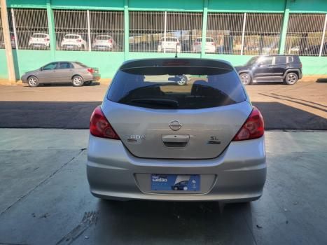 NISSAN Tiida Hatch 1.8 16V 4P SL FLEX AUTOMÁTICO, Foto 5 NISSAN Tiida Hatch 1.8 16V 4P SL FLEX AUTOMÁTICO, Foto 5