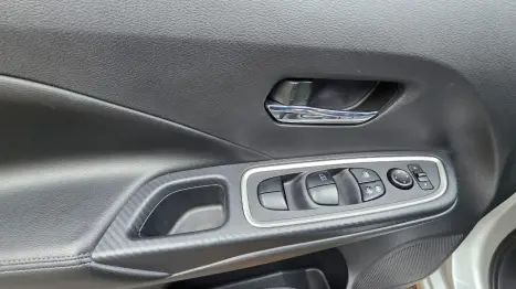 NISSAN Versa Sedan 1.6 16V 4P FLEX EXCLUSIVE XTRONIC AUTOMÁTICO CVT, Foto 10 NISSAN Versa Sedan 1.6 16V 4P FLEX EXCLUSIVE XTRONIC AUTOMÁTICO CVT, Foto 10