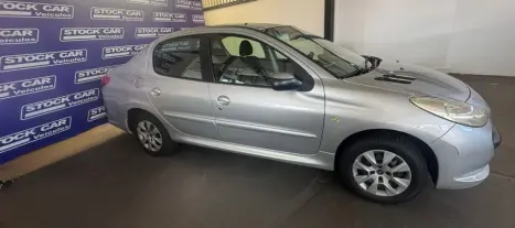 PEUGEOT 207 Sedan 1.4 4P PASSION XR FLEX, Foto 2