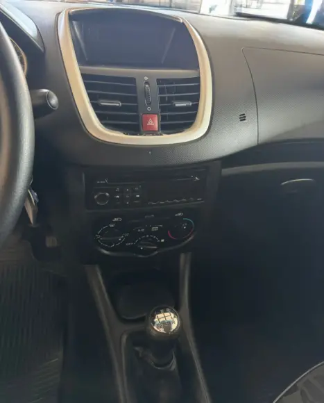 PEUGEOT 207 Sedan 1.4 4P PASSION XR FLEX, Foto 6