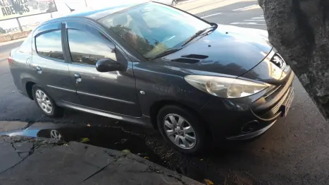 PEUGEOT 207 Sedan 1.4 4P PASSION XR FLEX, Foto 2