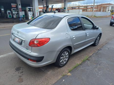 PEUGEOT 207 Sedan 1.4 4P PASSION XR FLEX, Foto 2