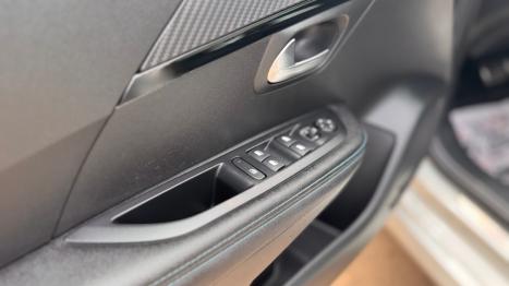 PEUGEOT 208 1.0 12V 4P FLEX STYLE TURBO 200 AUTOM�TICO CVT, Foto 10