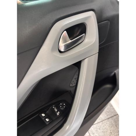 PEUGEOT 208 1.5 4P FLEX ALLURE, Foto 7