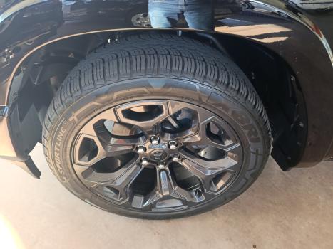 RAM 1500 5.7 V8 LIMITED NIGHT EDITION CABINE DUPLA 4X4 AUTOM�TICO, Foto 15