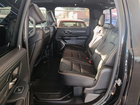 RAM 1500 5.7 V8 LIMITED NIGHT EDITION CABINE DUPLA 4X4 AUTOM�TICO, Foto 11