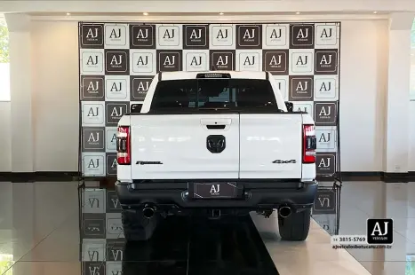 RAM 1500 5.7 V8 REBEL CABINE DUPLA 4X4 AUTOMTICO, Foto 7