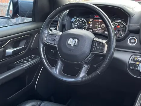 RAM 1500 5.7 V8 REBEL CABINE DUPLA 4X4 AUTOMTICO, Foto 13