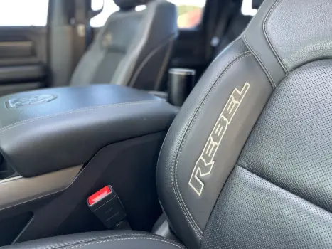 RAM 1500 5.7 V8 REBEL CABINE DUPLA 4X4 AUTOMTICO, Foto 19