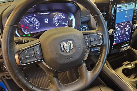 RAM 1500 5.7 V8 REBEL CABINE DUPLA 4X4 AUTOM�TICO, Foto 10