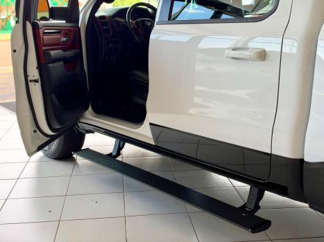 RAM 1500 5.7 V8 REBEL CABINE DUPLA 4X4 AUTOMÁTICO, Foto 11
