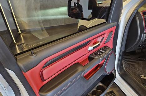RAM 1500 5.7 V8 REBEL CABINE DUPLA 4X4 AUTOM�TICO, Foto 17