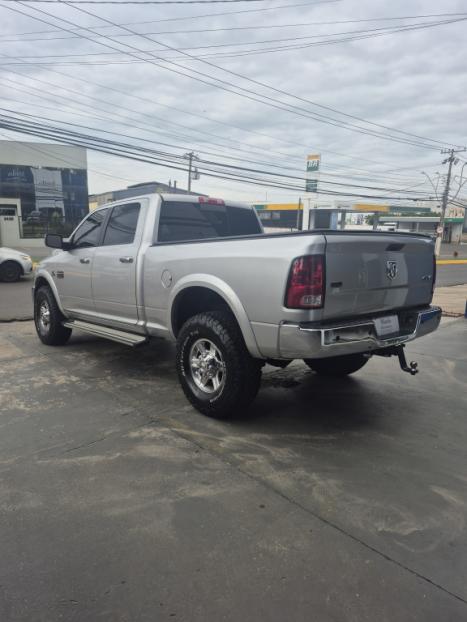 RAM 2500 6.7 I6 24V SLT CABINE DUPLA TURBO DIESEL LARAMIE 4X4 AUTOM�TICO, Foto 2