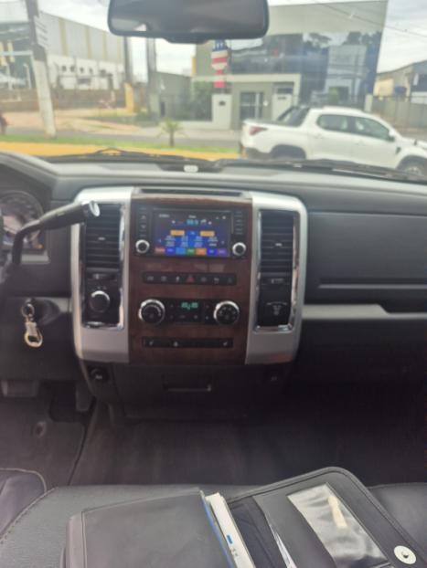 RAM 2500 6.7 I6 24V SLT CABINE DUPLA TURBO DIESEL LARAMIE 4X4 AUTOM�TICO, Foto 5