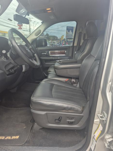 RAM 2500 6.7 I6 24V SLT CABINE DUPLA TURBO DIESEL LARAMIE 4X4 AUTOM�TICO, Foto 6