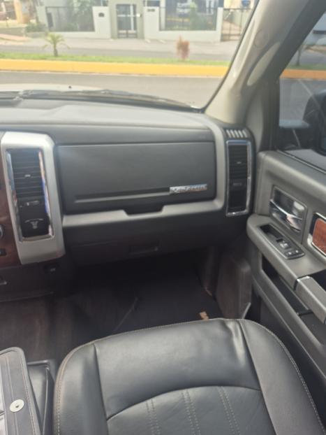 RAM 2500 6.7 I6 24V SLT CABINE DUPLA TURBO DIESEL LARAMIE 4X4 AUTOM�TICO, Foto 11