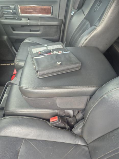 RAM 2500 6.7 I6 24V SLT CABINE DUPLA TURBO DIESEL LARAMIE 4X4 AUTOM�TICO, Foto 17