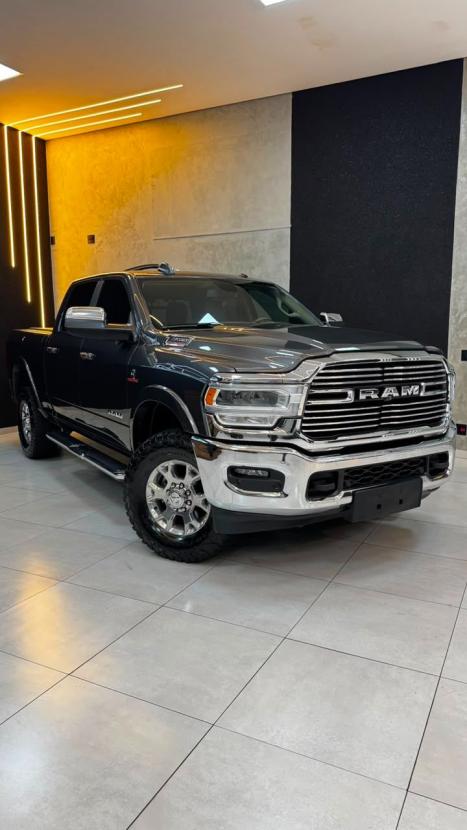 RAM 2500 6.7 I6 24V SLT CABINE DUPLA TURBO DIESEL LARAMIE 4X4 AUTOM�TICO, Foto 2