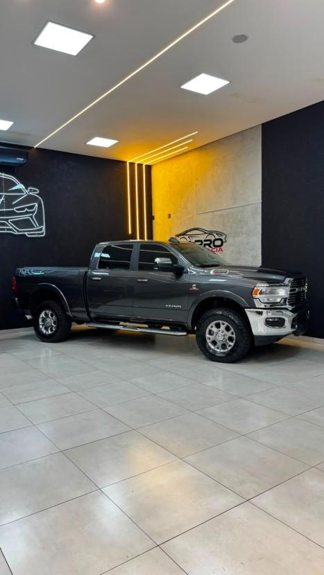 RAM 2500 6.7 I6 24V SLT CABINE DUPLA TURBO DIESEL LARAMIE 4X4 AUTOM�TICO, Foto 4