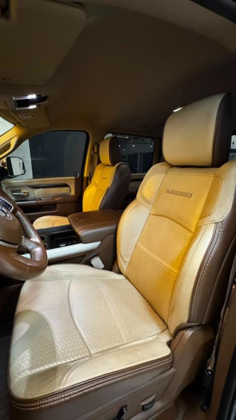 RAM 2500 6.7 I6 24V SLT CABINE DUPLA TURBO DIESEL LARAMIE 4X4 AUTOM�TICO, Foto 7
