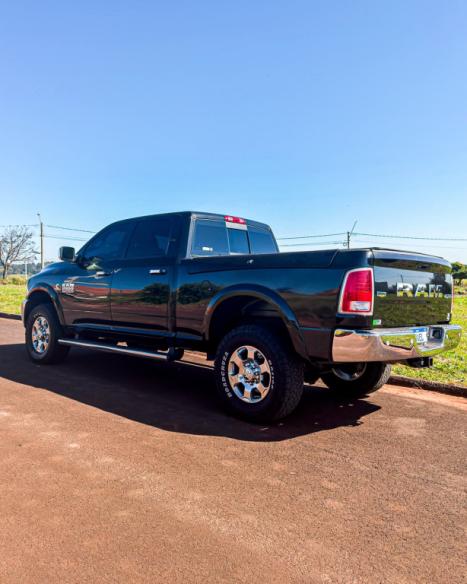 RAM 2500 6.7 I6 24V SLT CABINE DUPLA TURBO DIESEL LARAMIE 4X4 AUTOM�TICO, Foto 2