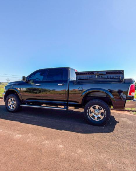 RAM 2500 6.7 I6 24V SLT CABINE DUPLA TURBO DIESEL LARAMIE 4X4 AUTOM�TICO, Foto 3