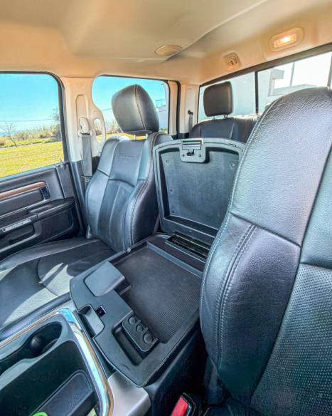RAM 2500 6.7 I6 24V SLT CABINE DUPLA TURBO DIESEL LARAMIE 4X4 AUTOM�TICO, Foto 6