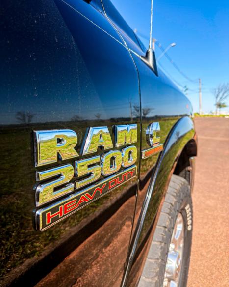 RAM 2500 6.7 I6 24V SLT CABINE DUPLA TURBO DIESEL LARAMIE 4X4 AUTOM�TICO, Foto 7