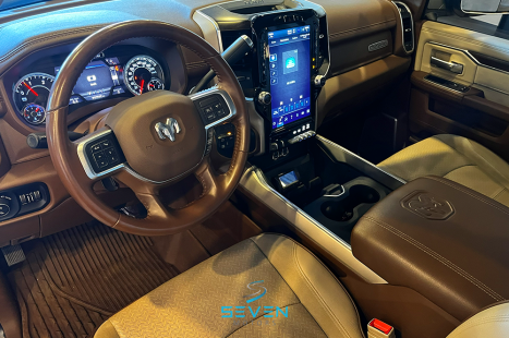 RAM 3500 6.7 I6 LIMITED LARAMIE CABINE DUPLA TURBO DIESEL AUTOMÁTICO, Foto 9 RAM 3500 6.7 I6 LIMITED LARAMIE CABINE DUPLA TURBO DIESEL AUTOMÁTICO, Foto 9