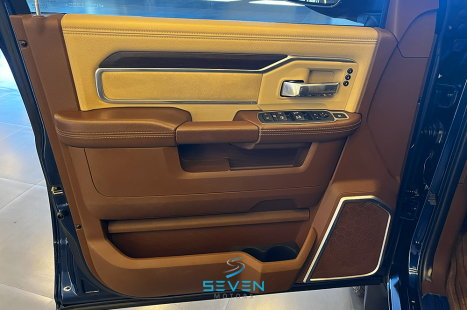 RAM 3500 6.7 I6 LIMITED LARAMIE CABINE DUPLA TURBO DIESEL AUTOMÁTICO, Foto 12 RAM 3500 6.7 I6 LIMITED LARAMIE CABINE DUPLA TURBO DIESEL AUTOMÁTICO, Foto 12