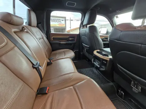 RAM 3500 6.7 I6 LIMITED LONG HORN CABINE DUPLA 4X4 TURBO DIESEL AUTOM�TICO, Foto 7