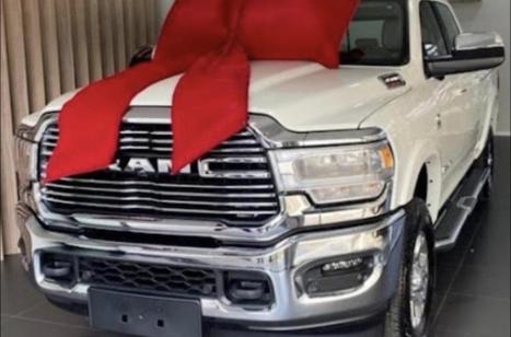 RAM 3500 6.7 I6 LIMITED LARAMIE CABINE DUPLA TURBO DIESEL AUTOM�TICO, Foto 1