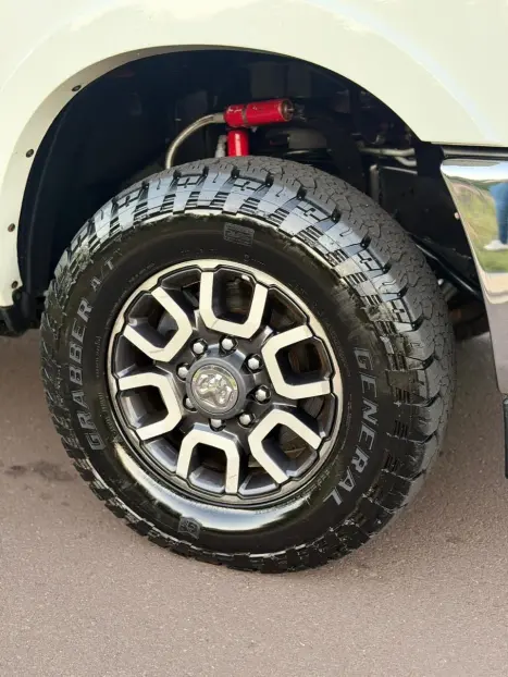RAM 3500 6.7 I6 LIMITED LONG HORN CABINE DUPLA 4X4 TURBO DIESEL AUTOM�TICO, Foto 9