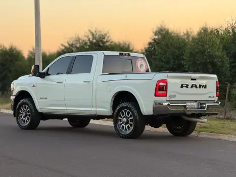 RAM 3500 6.7 I6 LIMITED LONG HORN CABINE DUPLA 4X4 TURBO DIESEL AUTOM�TICO, Foto 13