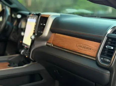 RAM 3500 6.7 I6 LIMITED LONG HORN CABINE DUPLA 4X4 TURBO DIESEL AUTOM�TICO, Foto 15