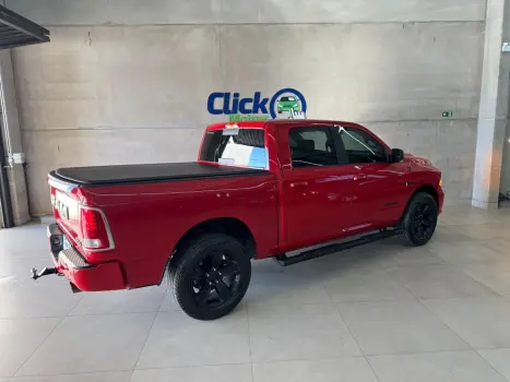 RAM Classic 5.7 V8 32V 4P HEMI LARAMIE AUTOMÁTICO, Foto 3 RAM Classic 5.7 V8 32V 4P HEMI LARAMIE AUTOMÁTICO, Foto 3