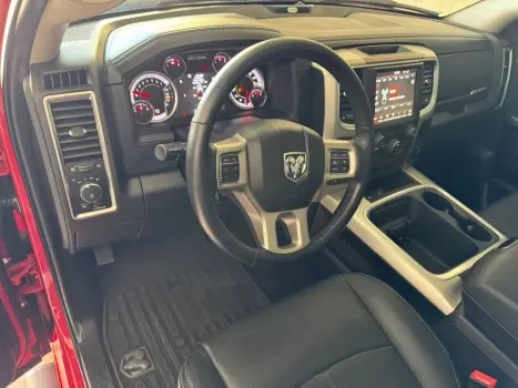 RAM Classic 5.7 V8 32V 4P HEMI LARAMIE AUTOMÁTICO, Foto 12 RAM Classic 5.7 V8 32V 4P HEMI LARAMIE AUTOMÁTICO, Foto 12