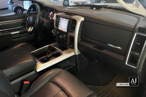 RAM Classic 5.7 V8 32V 4P HEMI LARAMIE NIGHT EDITION AUTOMTICO, Foto 11