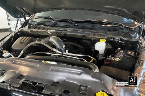 RAM Classic 5.7 V8 32V 4P HEMI LARAMIE NIGHT EDITION AUTOMTICO, Foto 19