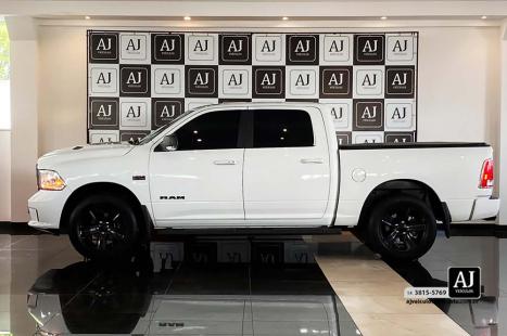 RAM Classic 5.7 V8 32V 4P HEMI LARAMIE NIGHT EDITION AUTOMTICO, Foto 5