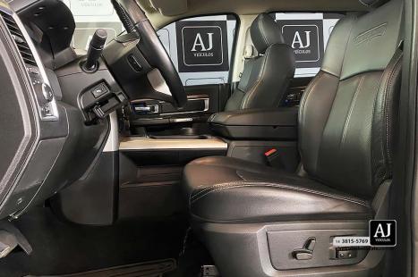 RAM Classic 5.7 V8 32V 4P HEMI LARAMIE NIGHT EDITION AUTOMTICO, Foto 13
