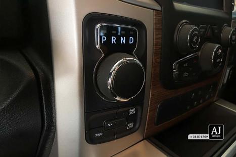RAM Classic 5.7 V8 32V 4P HEMI LARAMIE NIGHT EDITION AUTOMTICO, Foto 15