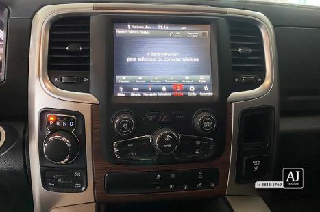RAM Classic 5.7 V8 32V 4P HEMI LARAMIE NIGHT EDITION AUTOMTICO, Foto 18