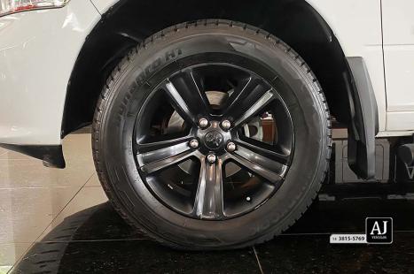 RAM Classic 5.7 V8 32V 4P HEMI LARAMIE NIGHT EDITION AUTOMTICO, Foto 21