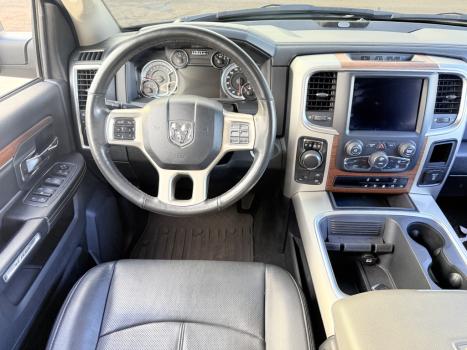 RAM Classic 5.7 V8 32V 4P HEMI LARAMIE AUTOM�TICO, Foto 10