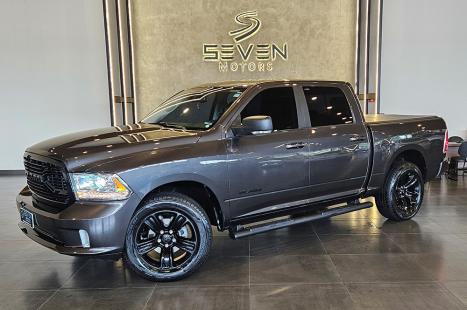 RAM Classic 5.7 V8 32V 4P HEMI LARAMIE NIGHT EDITION AUTOM�TICO, Foto 1