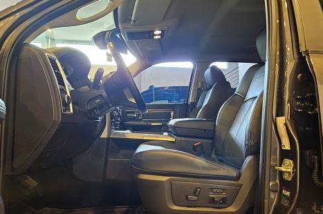 RAM Classic 5.7 V8 32V 4P HEMI LARAMIE NIGHT EDITION AUTOM�TICO, Foto 14